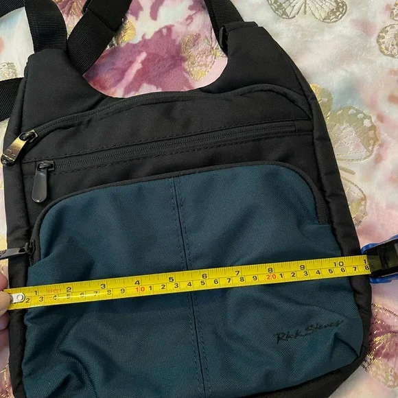 Rick Steves travel crossbody Bag - Picture 2 of 4